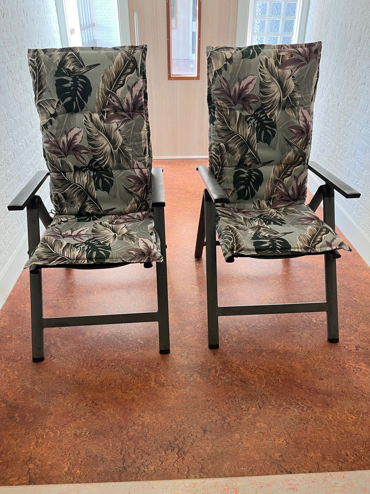 2 mooie tuinstoelen met nieuwe kussens, Ophalen, Zo goed als nieuw, Metaal, Inklapbaar