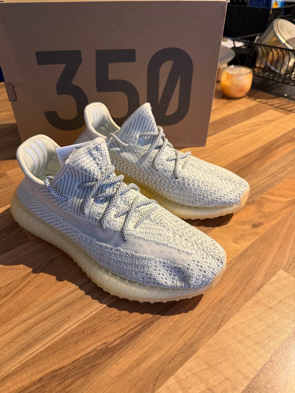 Adidas Yeezy Boost 350 V2 Light - Maat 40, Kleding | Heren, Schoenen, Ophalen of Verzenden, Nieuw, Overige kleuren, Sneakers of Gympen