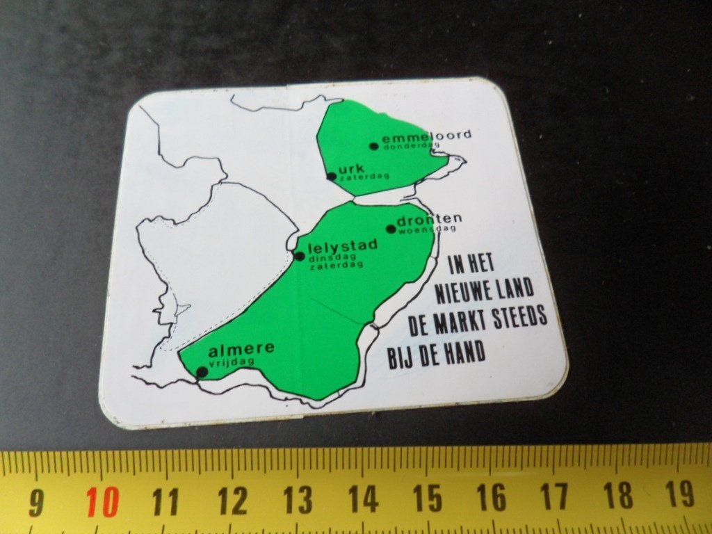 sticker Markt Emmeloord Urk Drachten Lelystad Almere, Verzamelen, Ophalen, Zo goed als nieuw