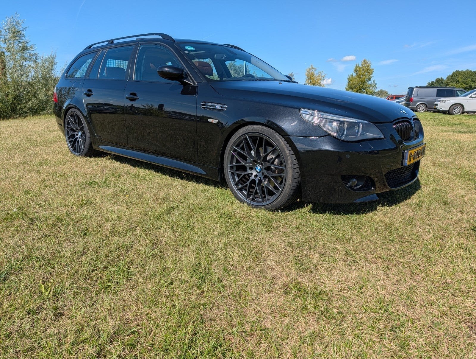 BMW 5-Serie 3.0 D 530 Touring AUT 2004 Zwart, Auto's, BMW, Achterwielaandrijving, 2000 kg, Zwart, Stationwagon