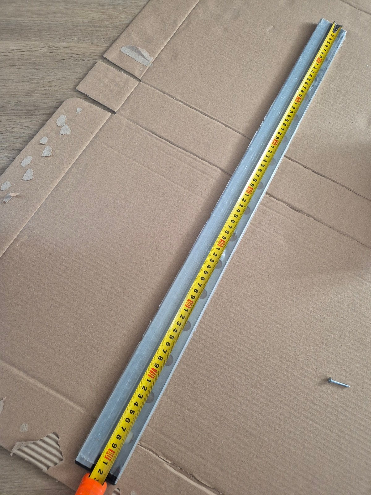 METOD
Ophangrail, verzinkt, 82 CM, Ophalen, Nieuw