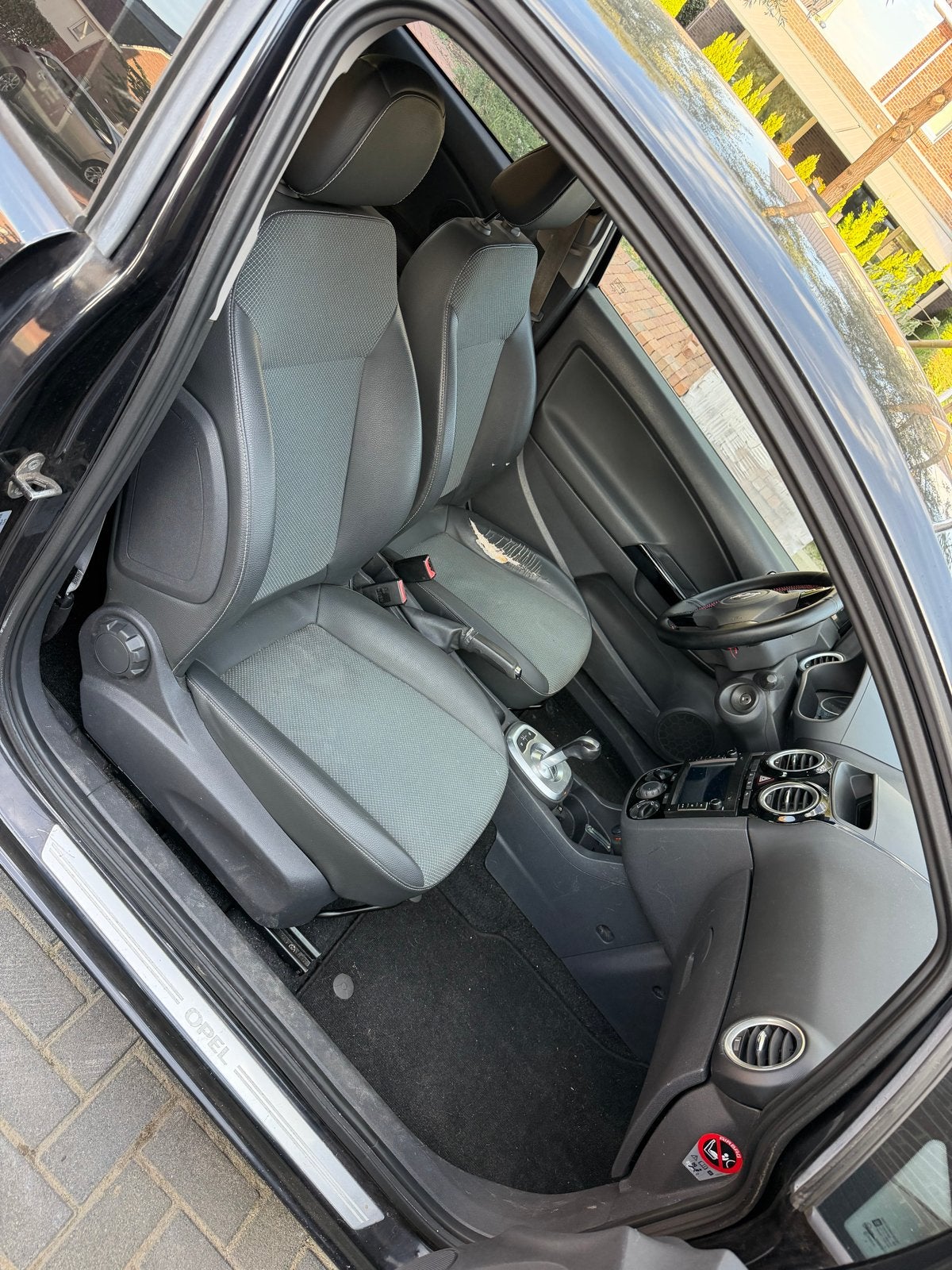 Foto 6 van Opel Corsa 1.2 16V 3D Easytronic 2008 Zwart MET CAMERA!