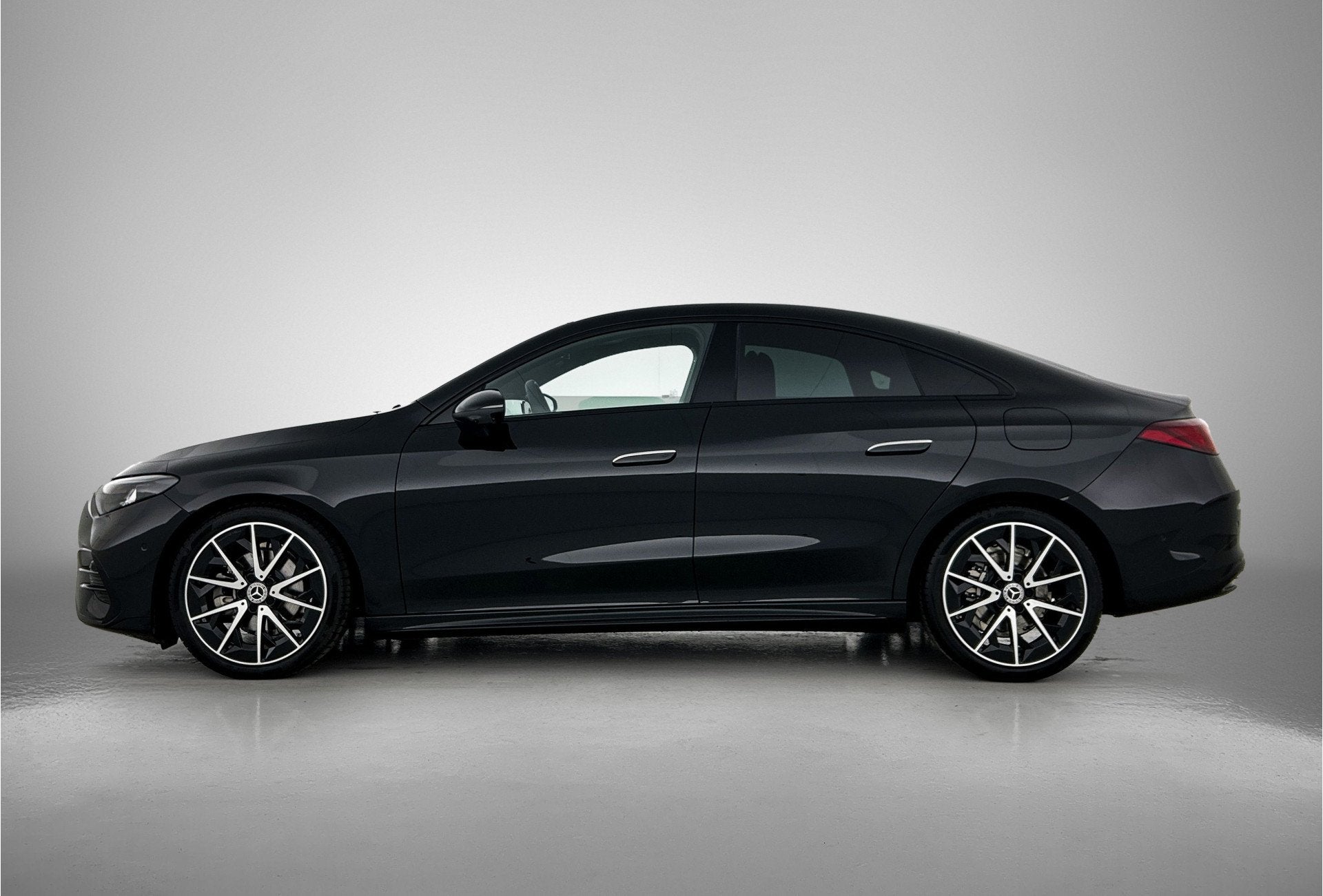 Mercedes-Benz CLA-Klasse 180 Business Solution AMG | Nightpa, Auto's, CLA, 136 pk, Zwart, Origineel Nederlands