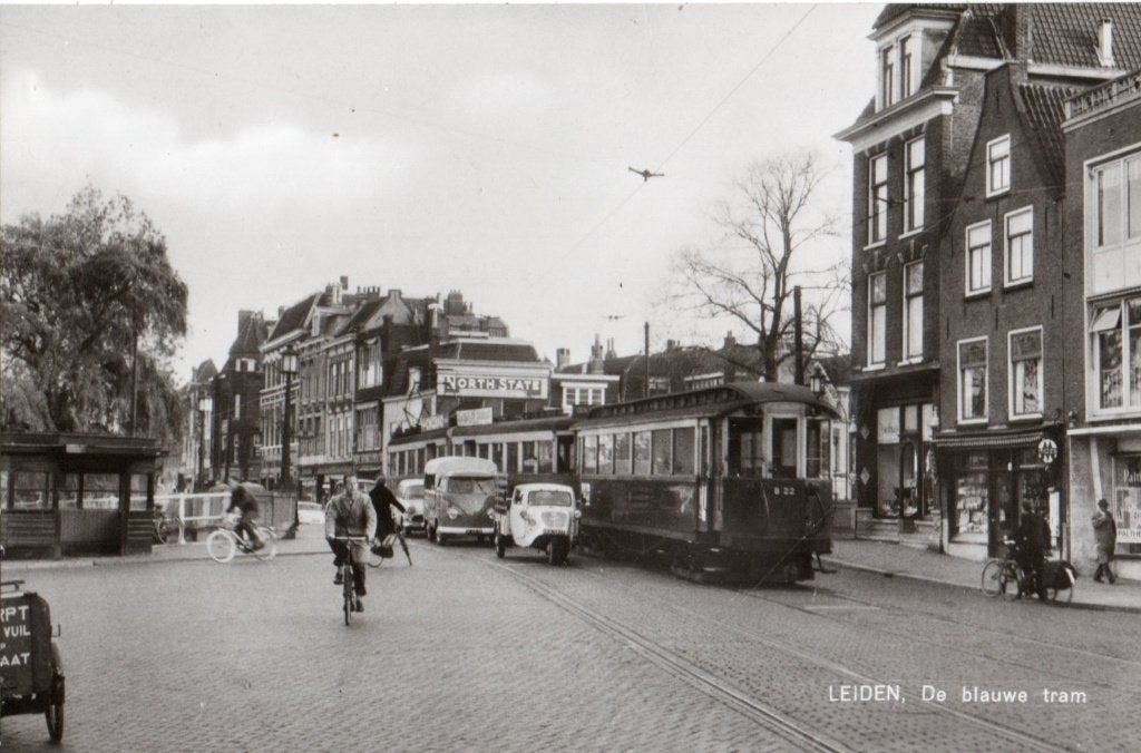 Leiden, De Blauwe Tram op het Kort Rapenburg. 6453, Verzenden, 1960 tot 1980, Ongelopen, Zuid-Holland