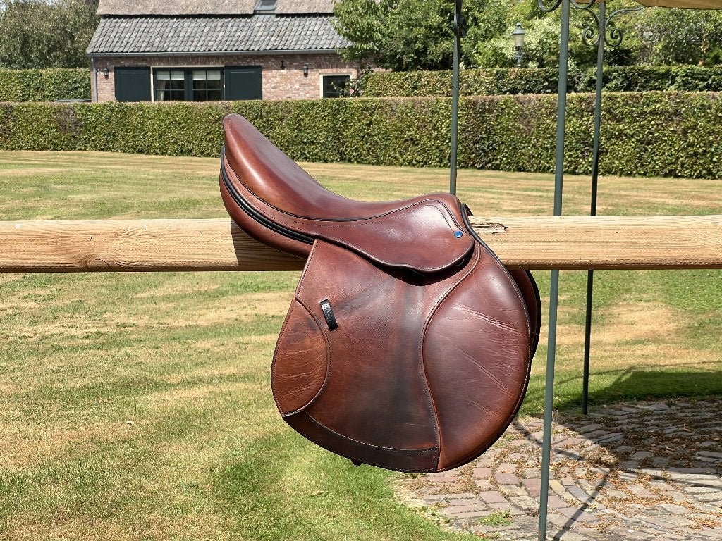17,5 Stübben springzadel Altitude, Dieren en Toebehoren, L (17.5 inch), Gebruikt, Stubben, Ophalen of Verzenden