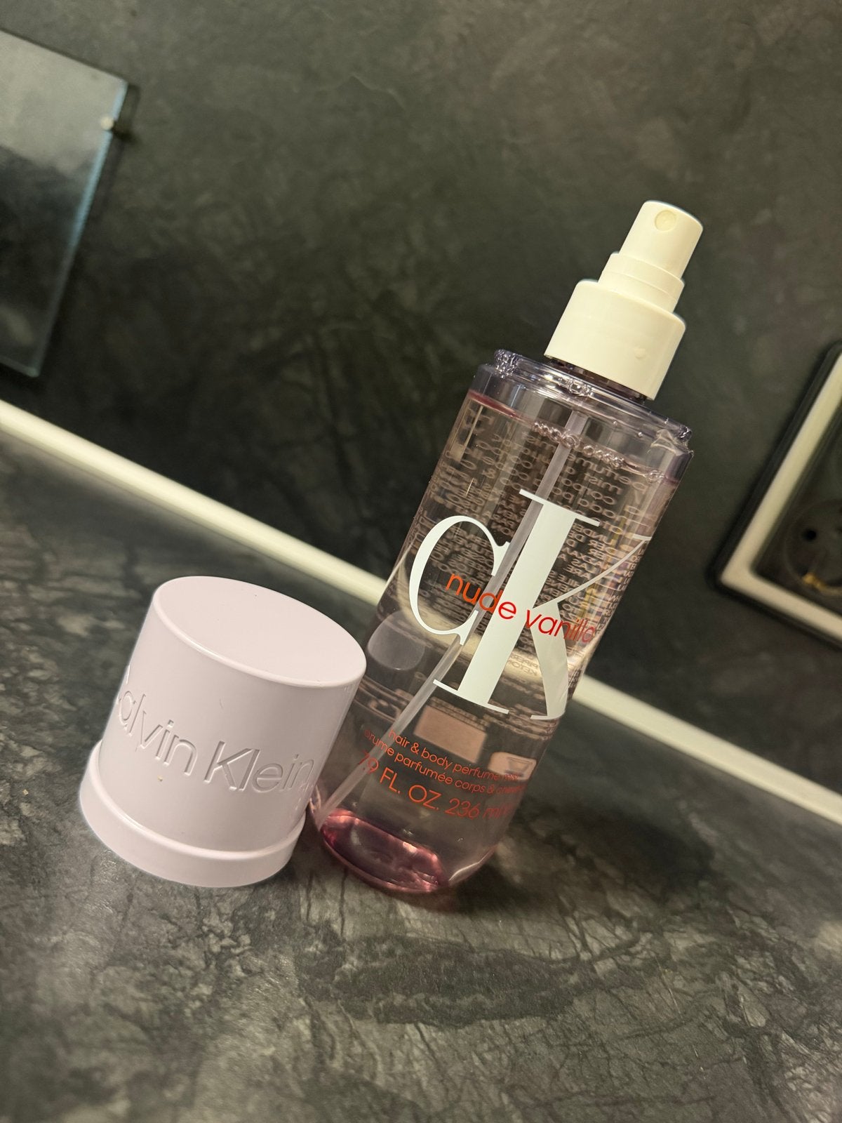 Calvin Klein Nude Vanilla Hair & Body Perfume Mist, Ophalen of Verzenden, Zo goed als nieuw