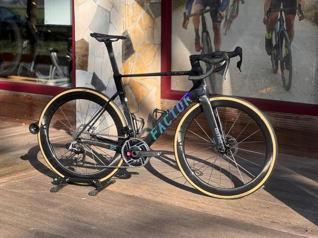 Factor Ostro VAM 2.0 Sram Force 2x12 full Ceramic Speed Blac, Fietsen en Brommers, Fietsen | Racefietsen, Overige merken, -, - 0
-, NL