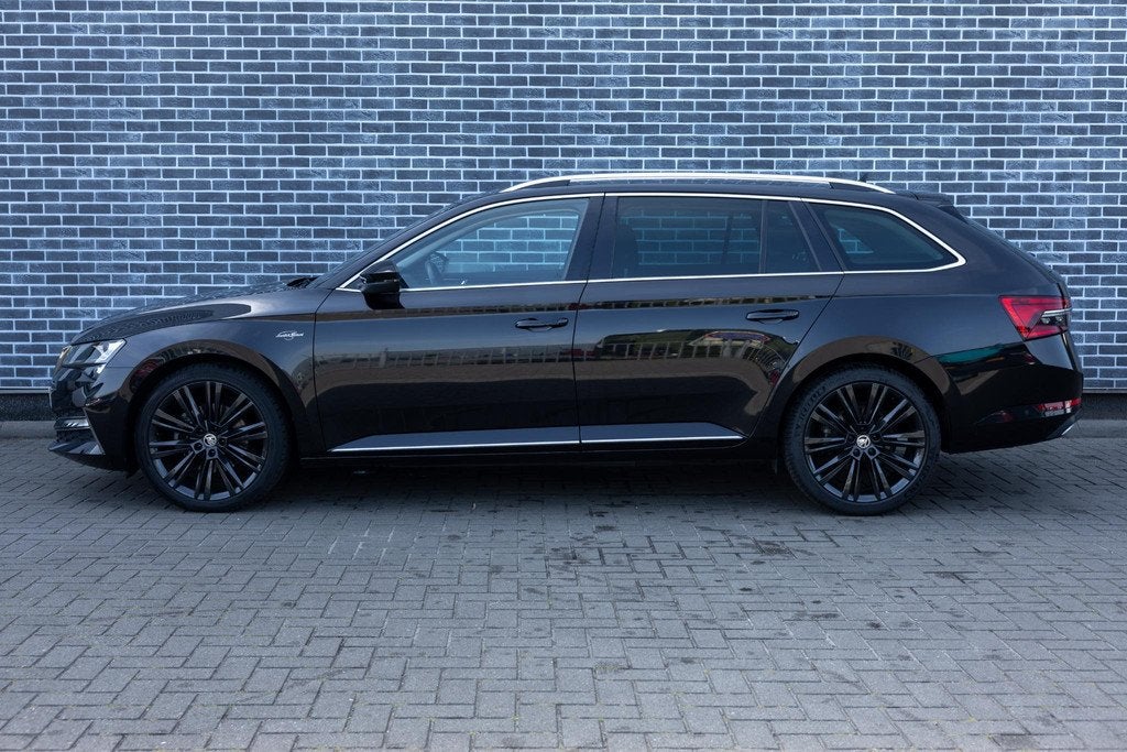Skoda Superb Combi 1.4 TSI iV Laurent & Klement | Plug-in Hy, Auto's, Gebruikt, 4 cilinders, Zwart, Hybride Elektrisch/Benzine