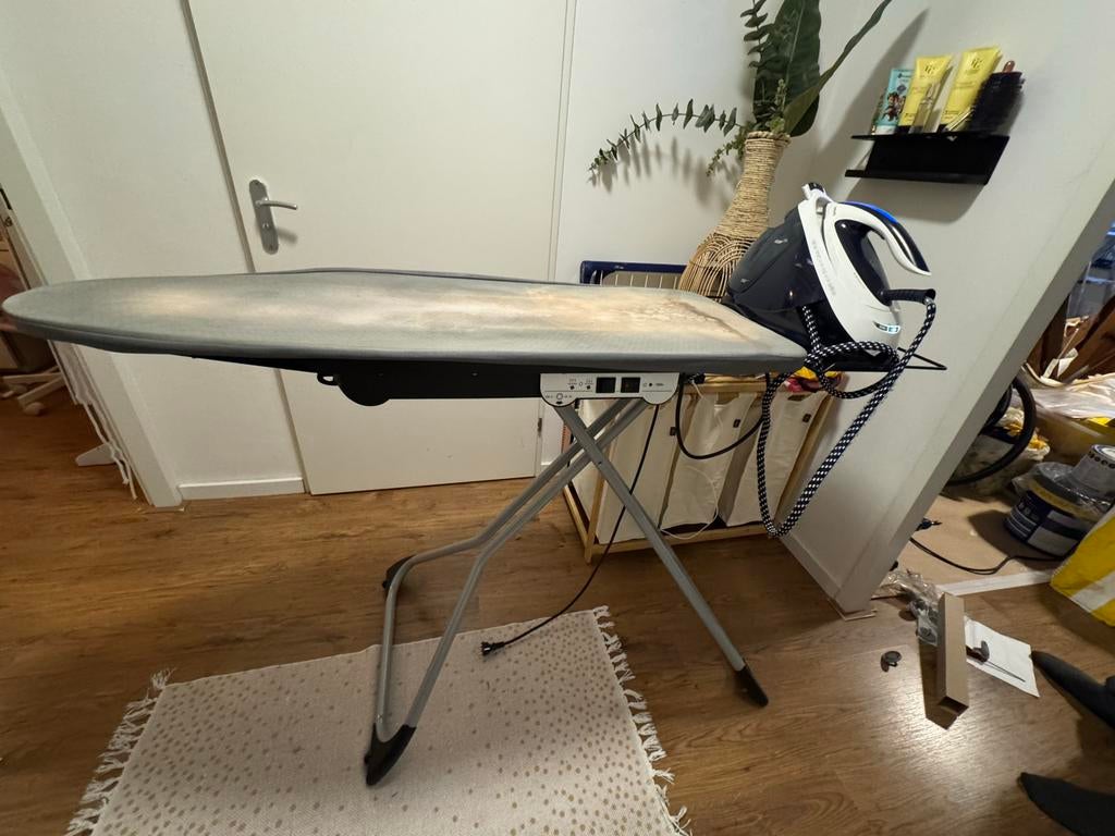 Strijkplank en bedieningspaneel voor ventilator, Ophalen, Gebruikt, Strijkijzer met snoer