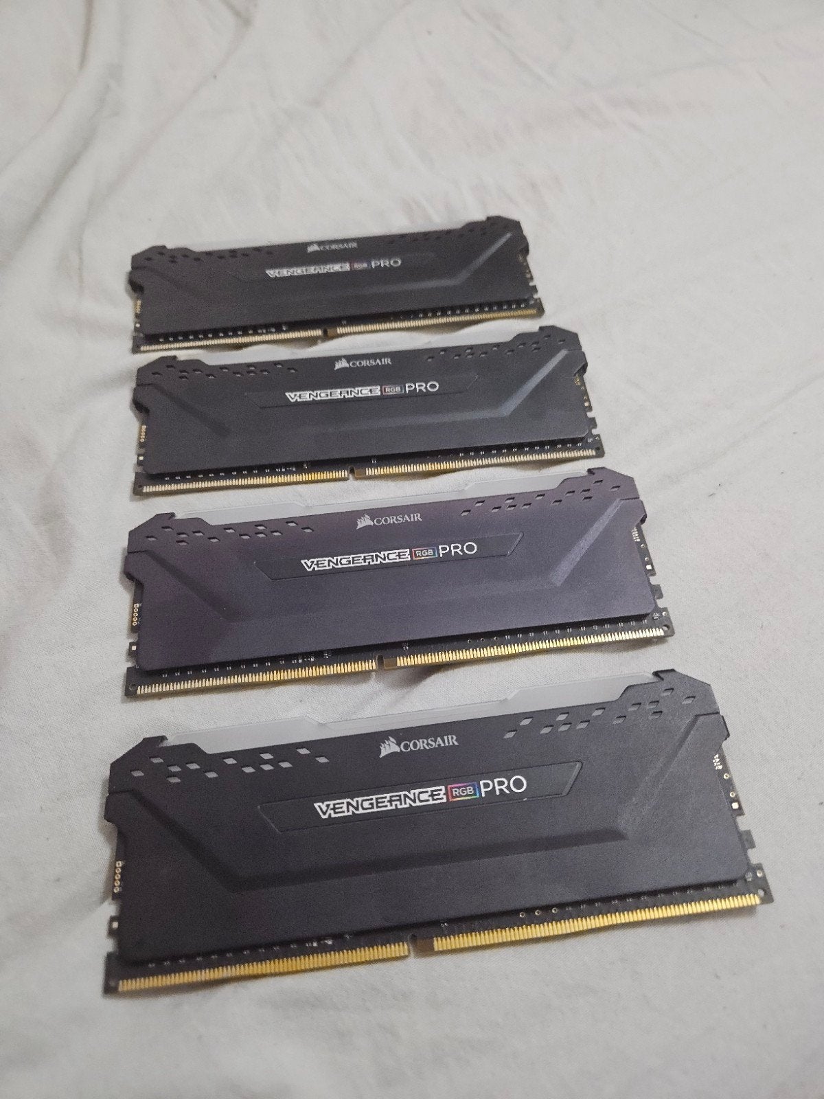 Corsair Vengeance RGB Pro 32GB (4x8GB) DDR4 RAM, Computers en Software, RAM geheugen, DDR4, Ophalen of Verzenden, Zo goed als nieuw