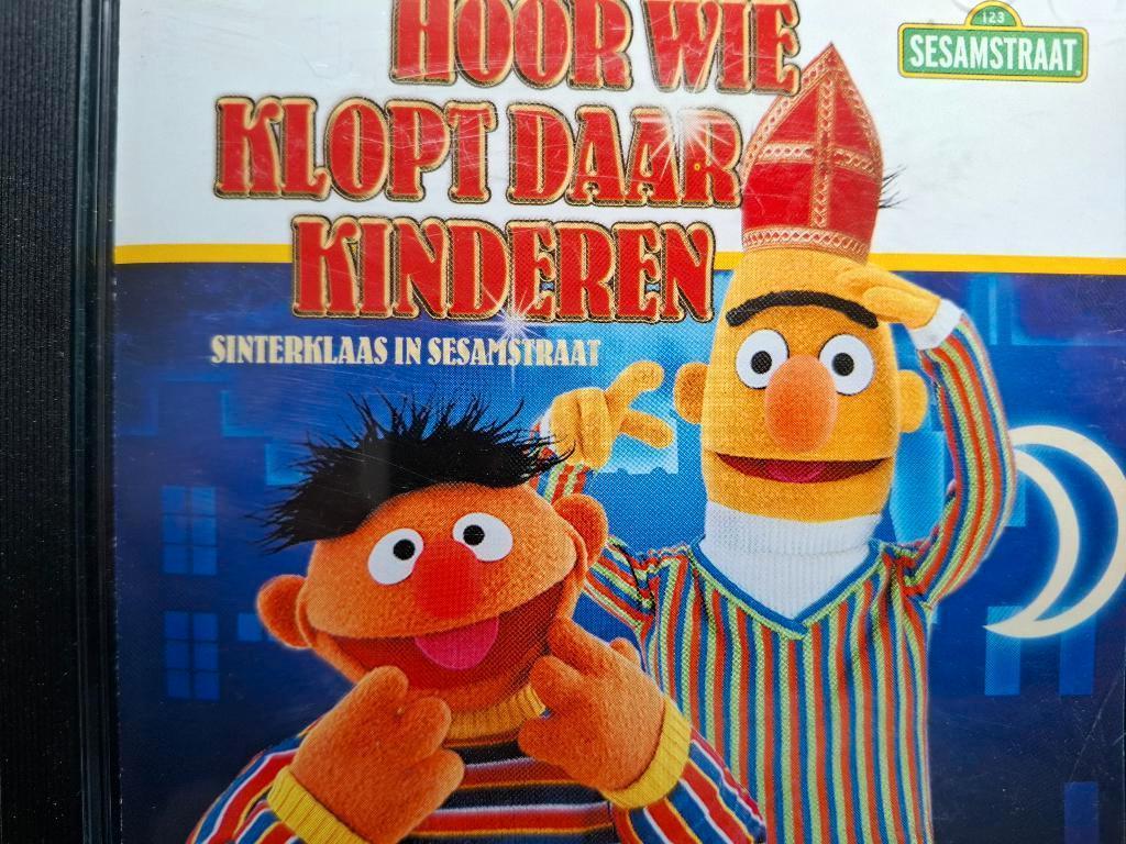 SINTERKLAAS IN SESAMSTRAAT, Ophalen of Verzenden, Zo goed als nieuw, Sinterklaas