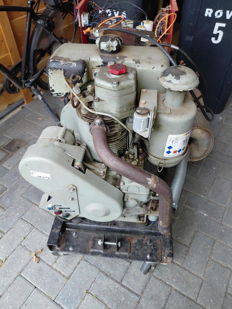 Deutz F1L210D  - Diesel - 10 kVA, Ophalen, Gebruikt, Elektrisch startend, Dieselolie