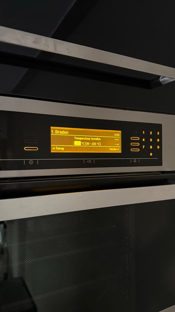 Miele Stoomoven / Heteluchtoven - in zeer goede staat, Ophalen, Hete lucht, Zo goed als nieuw, Miele
