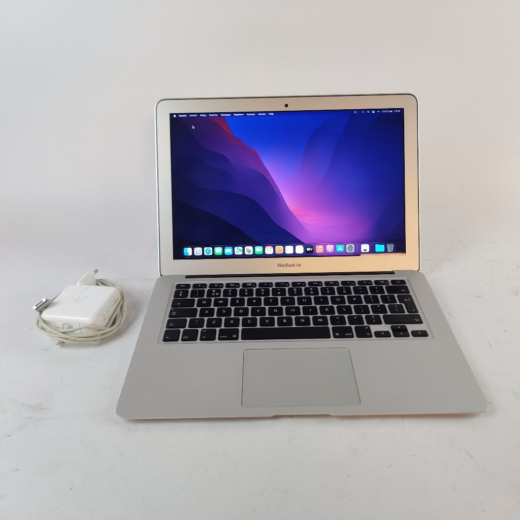 Apple MacBook Air 13 Inch 2017 || Intel I5 || 8GB || 128GB, Computers en Software, Laptop-opladers, Ophalen of Verzenden, Zo goed als nieuw