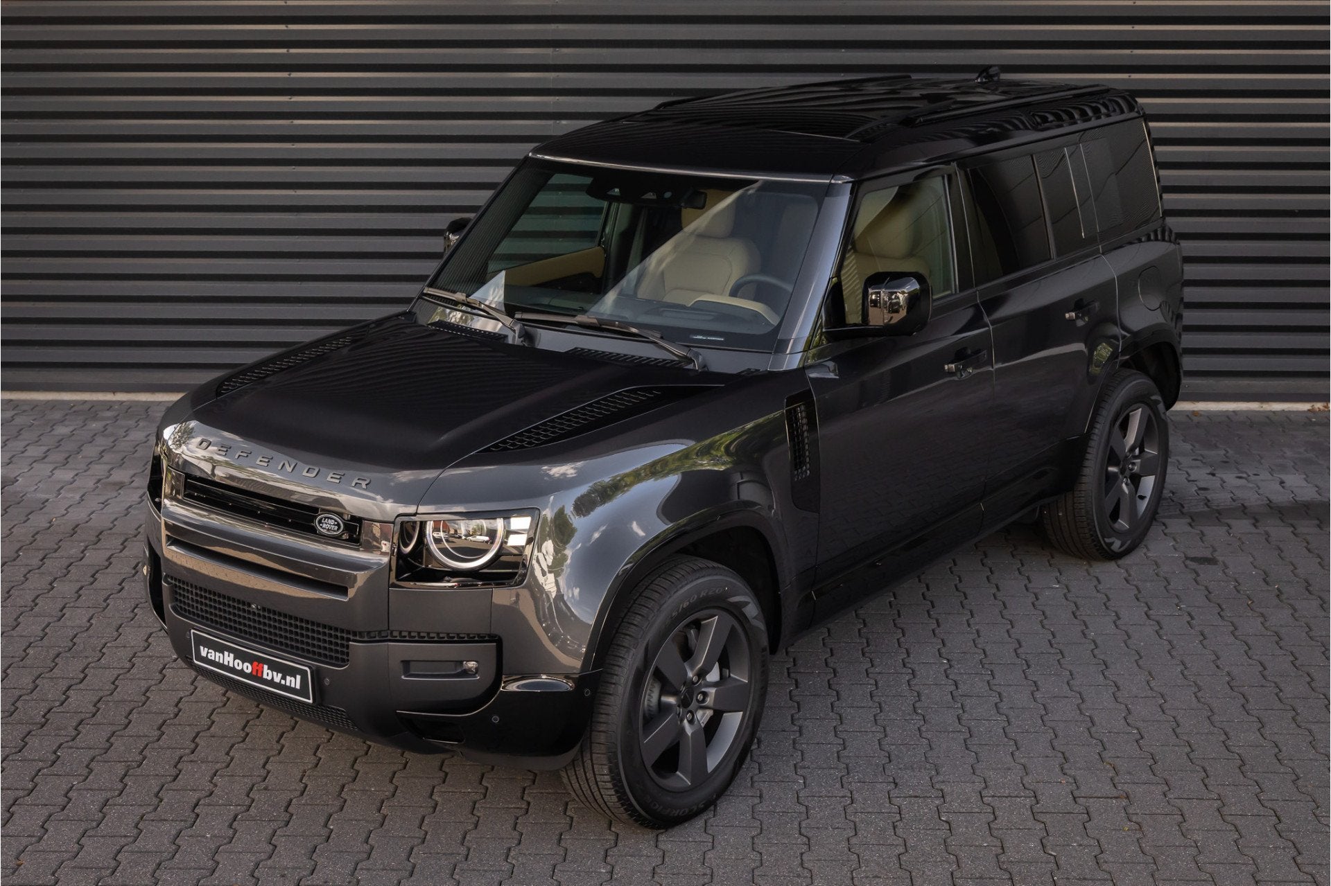 Land Rover Defender 110 2.0 P300e 110 X-Dynamic HSE Pano Hea, Automaat, Automatische klimaatregeling, Gebruikt, Euro 6