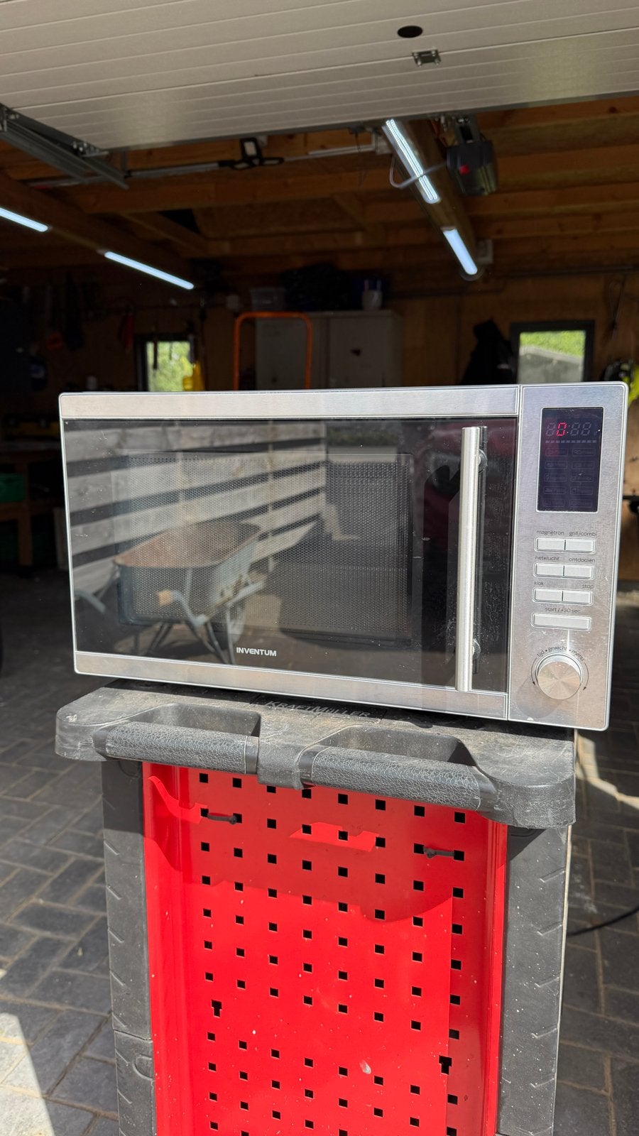 Inventum Combimagnetron - Magnetron werkt, ovenfunctie niet, Ophalen, Combimagnetron, Grill, Draaiplateau