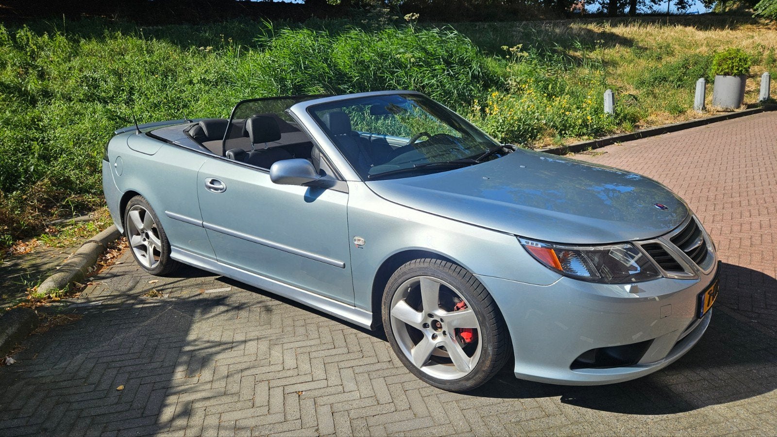 Saab 9-3 2.0T cabrio automatic 223pk full options, Auto's, Saab, 1998 cc, 4 cilinders, Cabriolet, Blauw