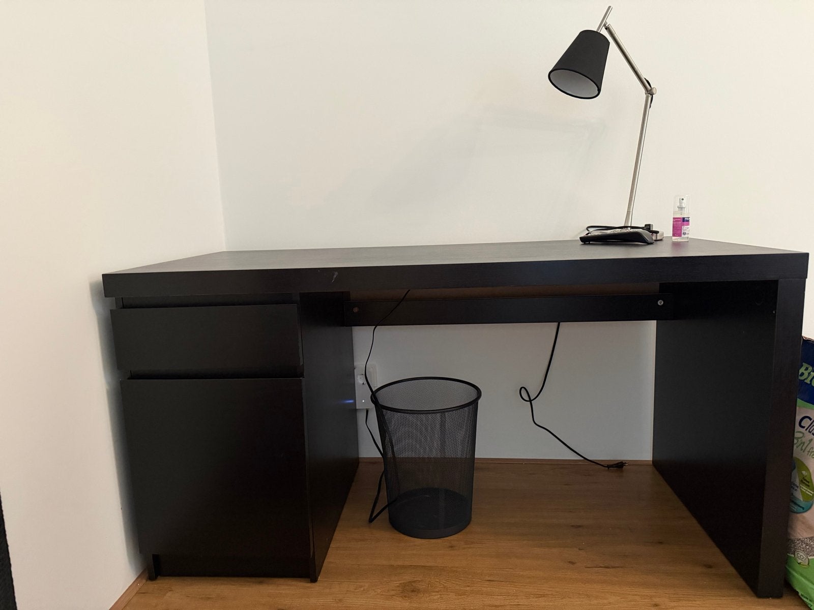 IKEA Bureau - Donkerbruin met opbergruimte, Huis en Inrichting, Bureaus, Ophalen, Gebruikt, Met lades, Spaanplaat of MDF
