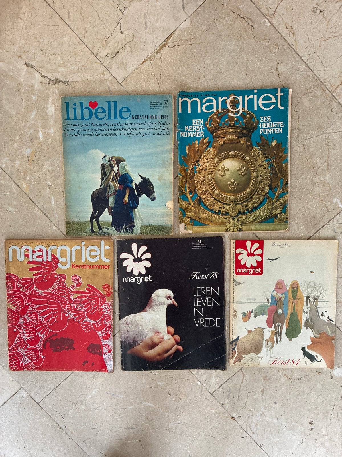 Kerstnummers Libelle & Margriet (1966-1984) - Vintage Collec, Ophalen of Verzenden, Gelezen, Damesbladen