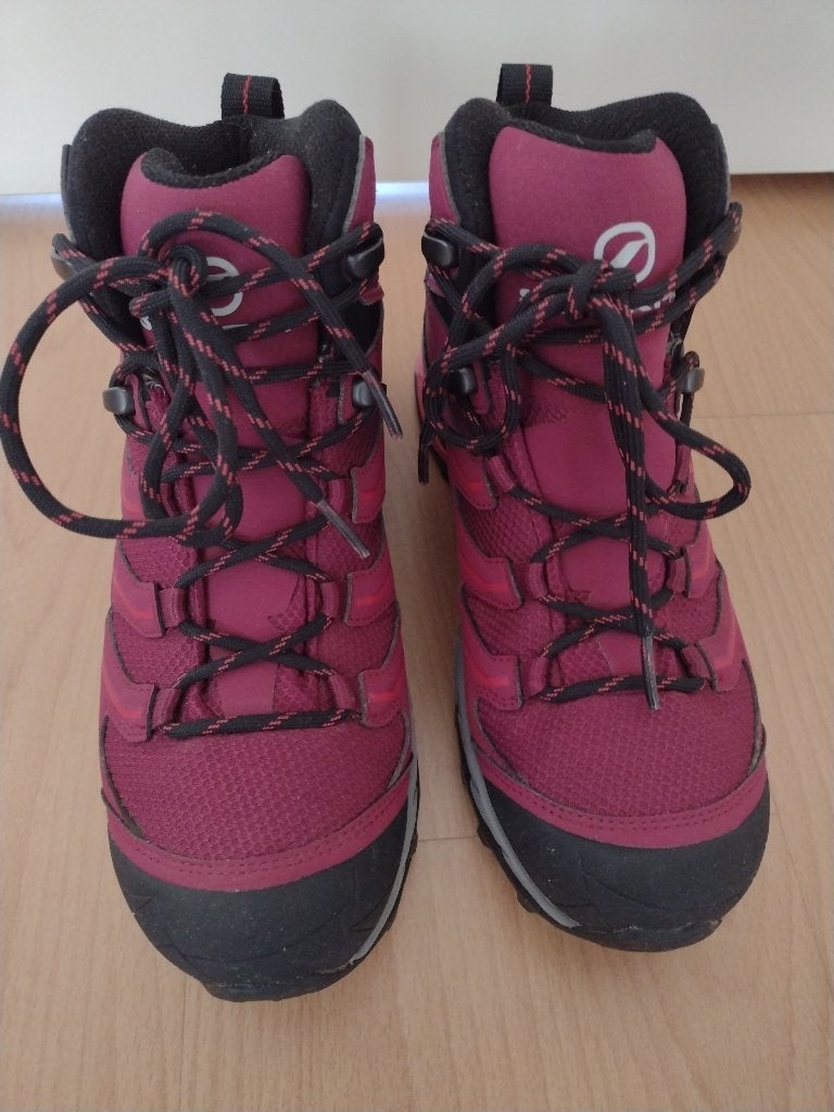 Dames wandelschoenen, Ophalen of Verzenden, Zo goed als nieuw, Schoenen