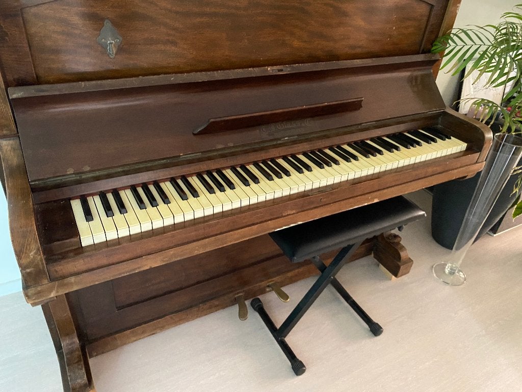 Klassieke Duitse staande piano – C.F. Glass & Co., Muziek en Instrumenten, Ophalen, Gebruikt, Bruin, Piano