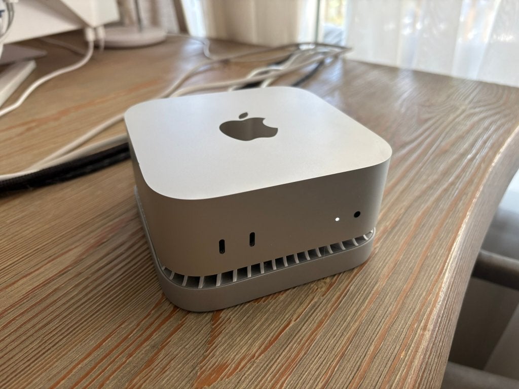 Mac mini M4 & M6 RayCue thunderbolt 4 dock, Computers en Software, Ophalen, Zo goed als nieuw, Docking station