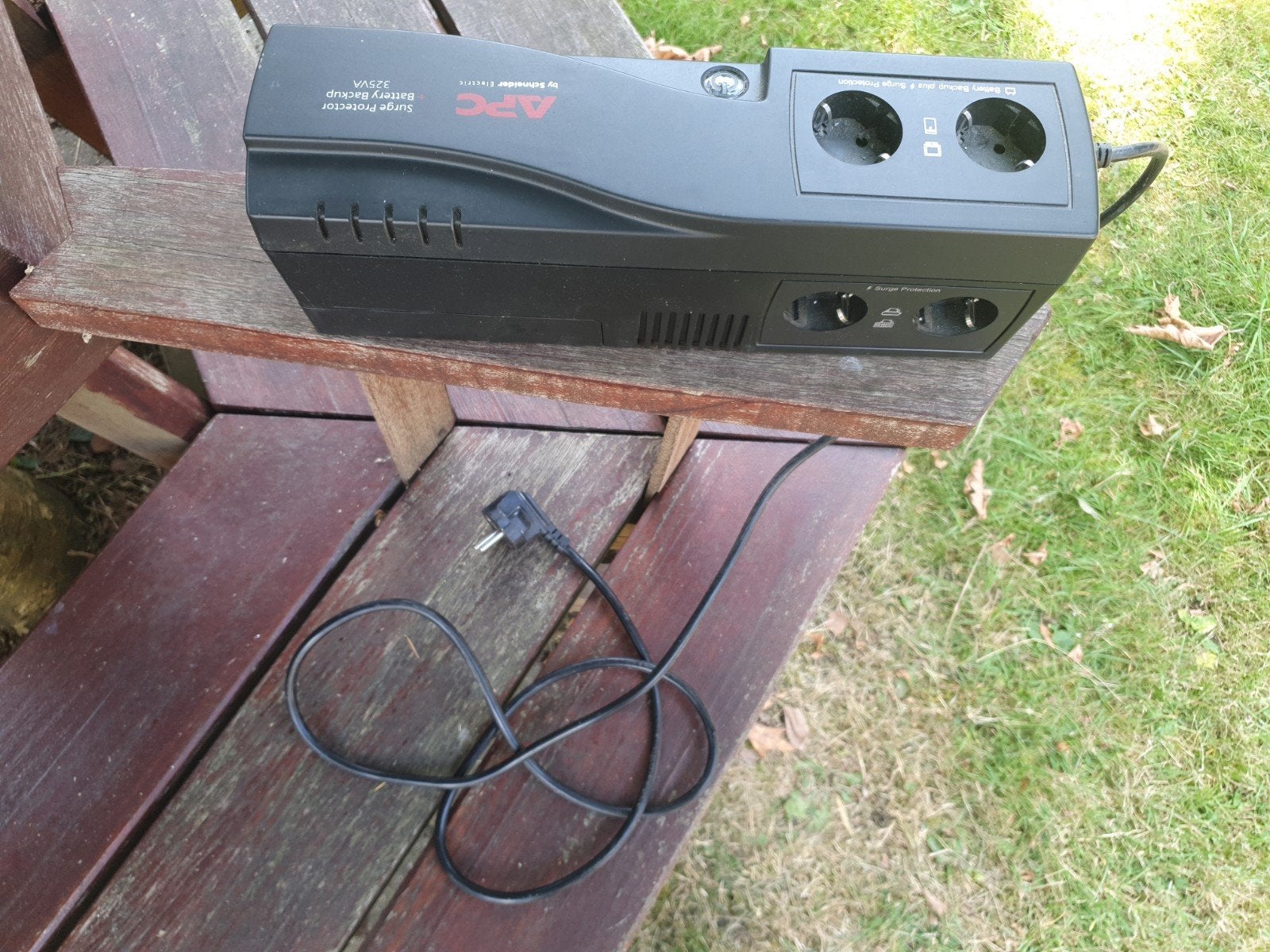 APC BE325-GR UPS 325VA  (zonder accu), Ophalen of Verzenden, Gebruikt