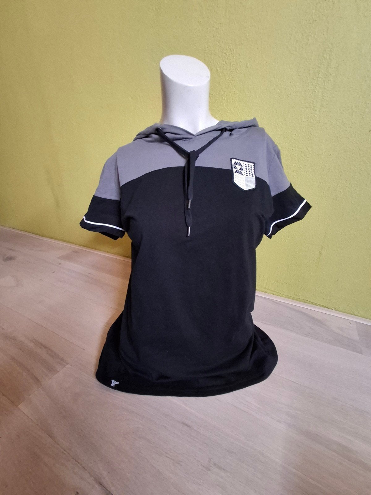 EMP nieuw stoer hoody shirt. Mt 38, Kleding | Dames, Tops, Verzenden, Nieuw, Maat 38/40 (M), Korte mouw