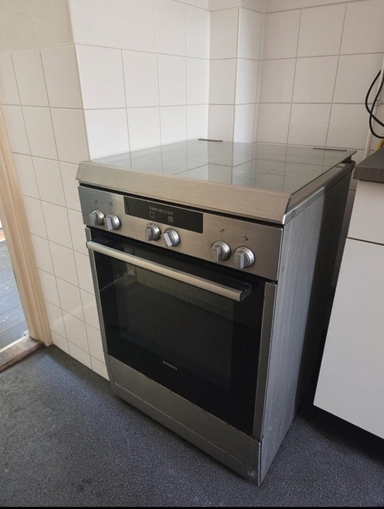 Gasfornuis Siemens, Ophalen, 4 kookzones, Zo goed als nieuw, Gas