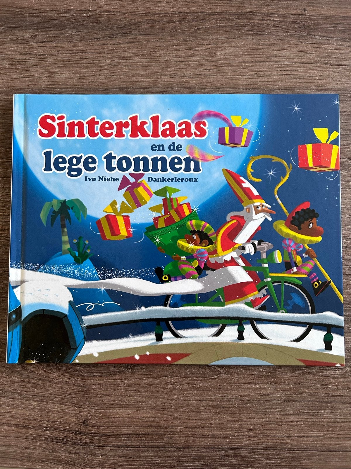 Boek sinterklaas en de lege tonnen, Ophalen of Verzenden, Zo goed als nieuw, Fictie algemeen