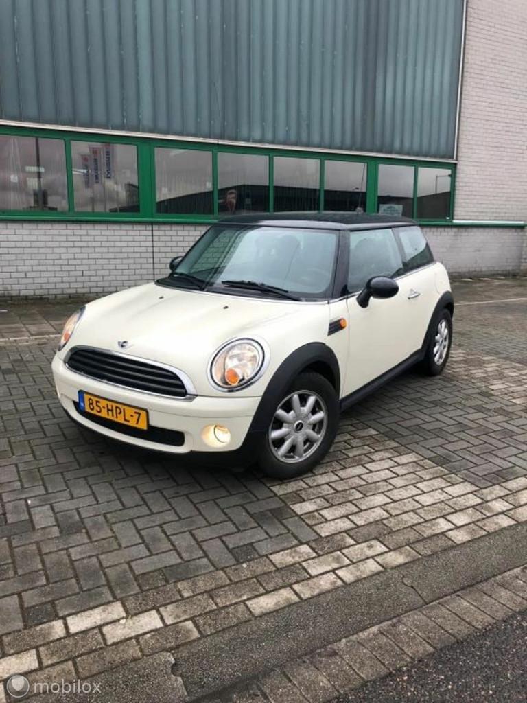 Mini Mini Cooper - 1.6 Pepper, Auto's, Voorwielaandrijving, Gebruikt, 750 kg, 4 cilinders