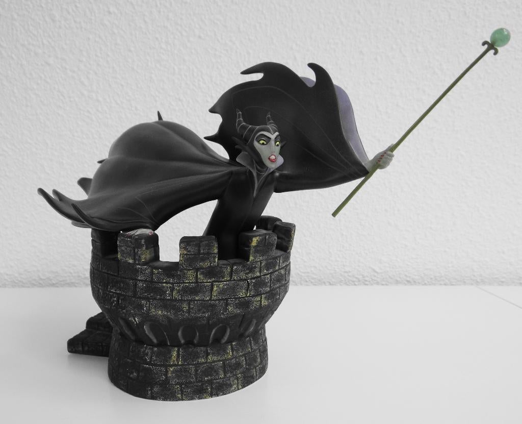WDCC - Sleeping Beauty - Malificent - Mistress of all evil, Ophalen of Verzenden, Overige figuren, Zo goed als nieuw, Beeldje of Figuurtje