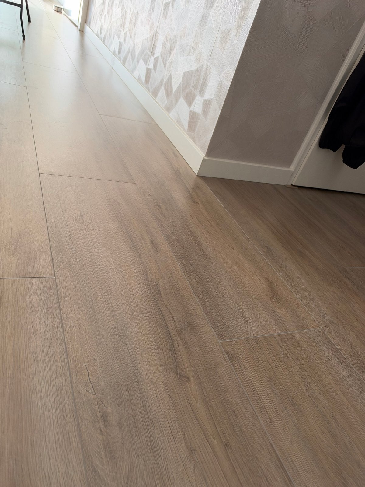Brede laminaatvloer 80m2 - Zelf verwijderen, mooie prijs!, Ophalen, 30 cm of meer, Zo goed als nieuw, 10 m² of meer
