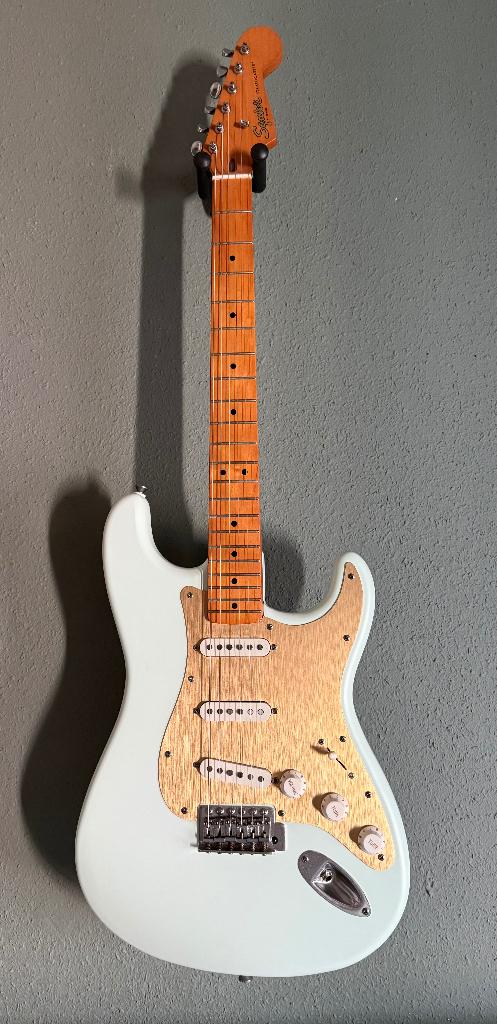 Squier 40th anniversary Stratocaster Satin Sonic Blue, Ophalen, Zo goed als nieuw, Solid body, Fender