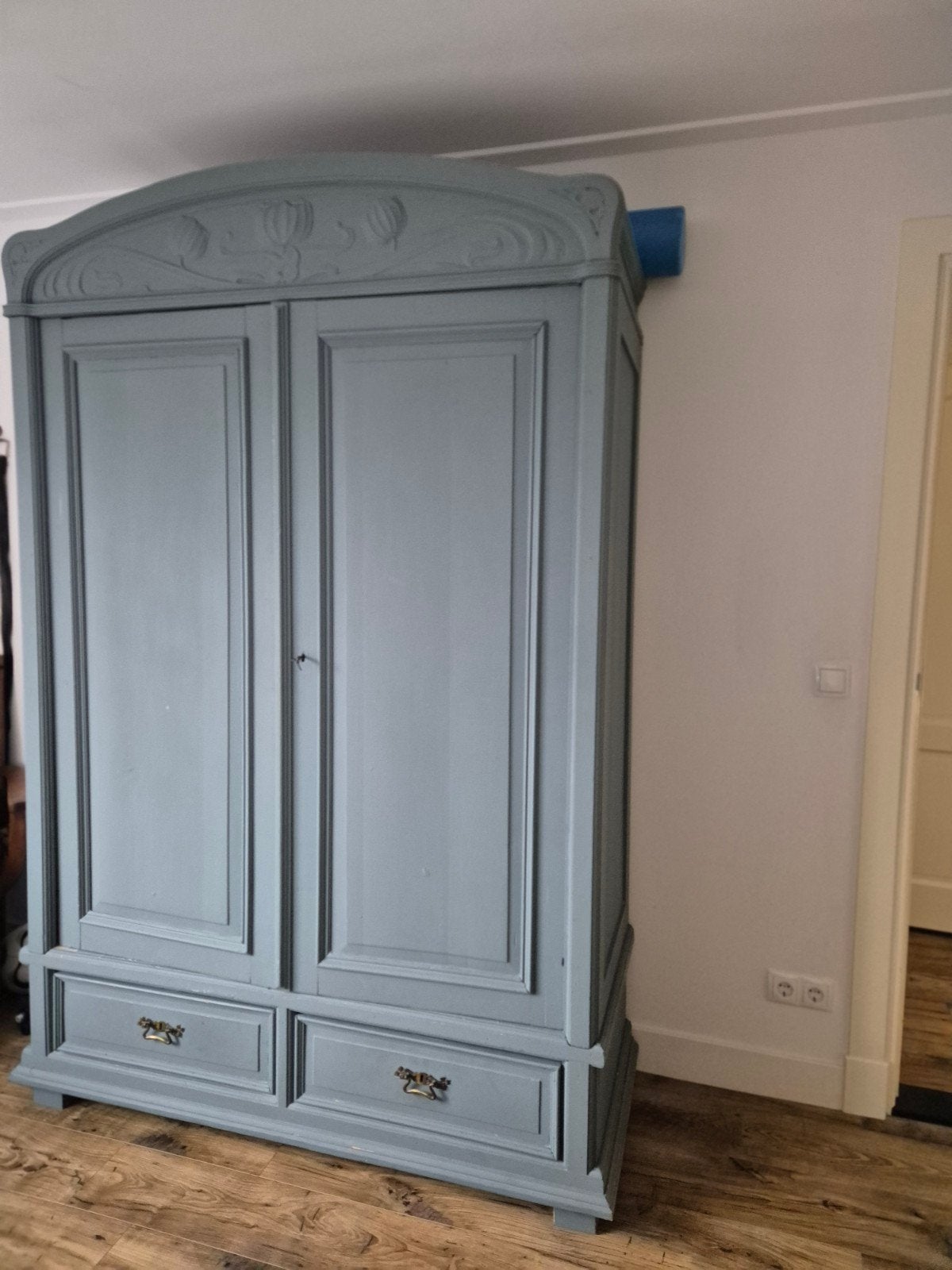 vintage houten kleding kast, Huis en Inrichting, Ophalen, Gebruikt, 50 tot 75 cm, 150 tot 200 cm