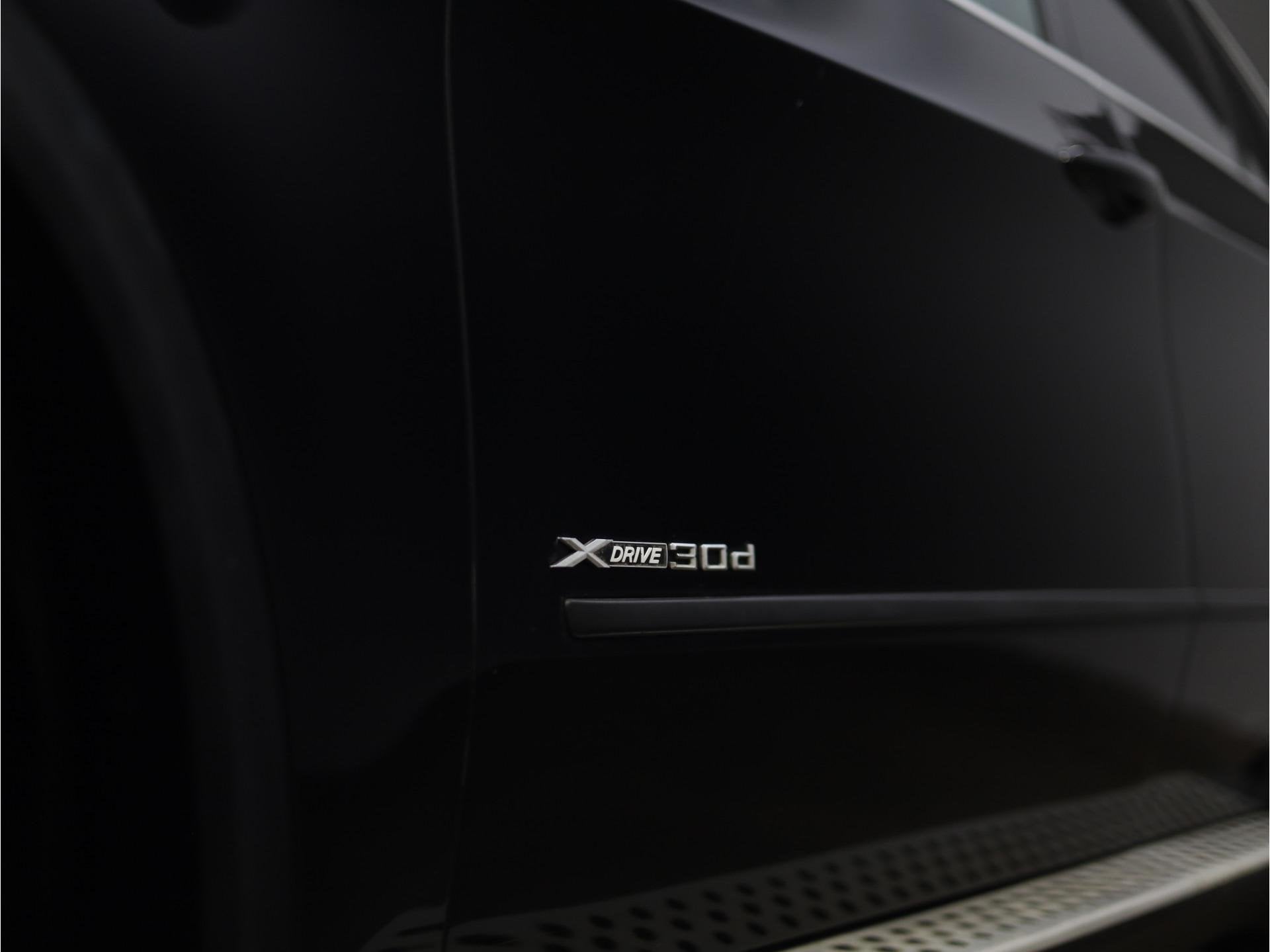Foto 5 van BMW X5 xDrive30d High Executive | Nieuwe APK