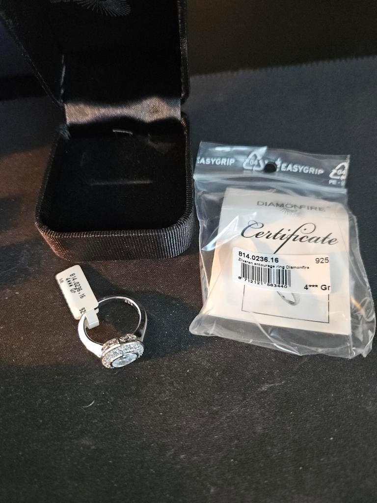 DiamonFire zilveren entouragering 814.0236.16 nieuw in doos., Nieuw, Ophalen of Verzenden, Kleiner dan 17, Dame