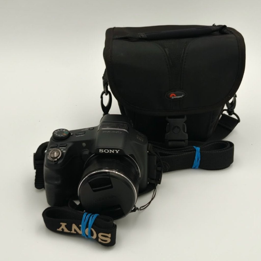 Sony DSC-HX200V Digitale zoom camera - Kleine schade scherm, Sony, Zo goed als nieuw, Support@sony.com, 1-7-1 Konan, Minato-ku
Tokyo 108-0075
Japan
