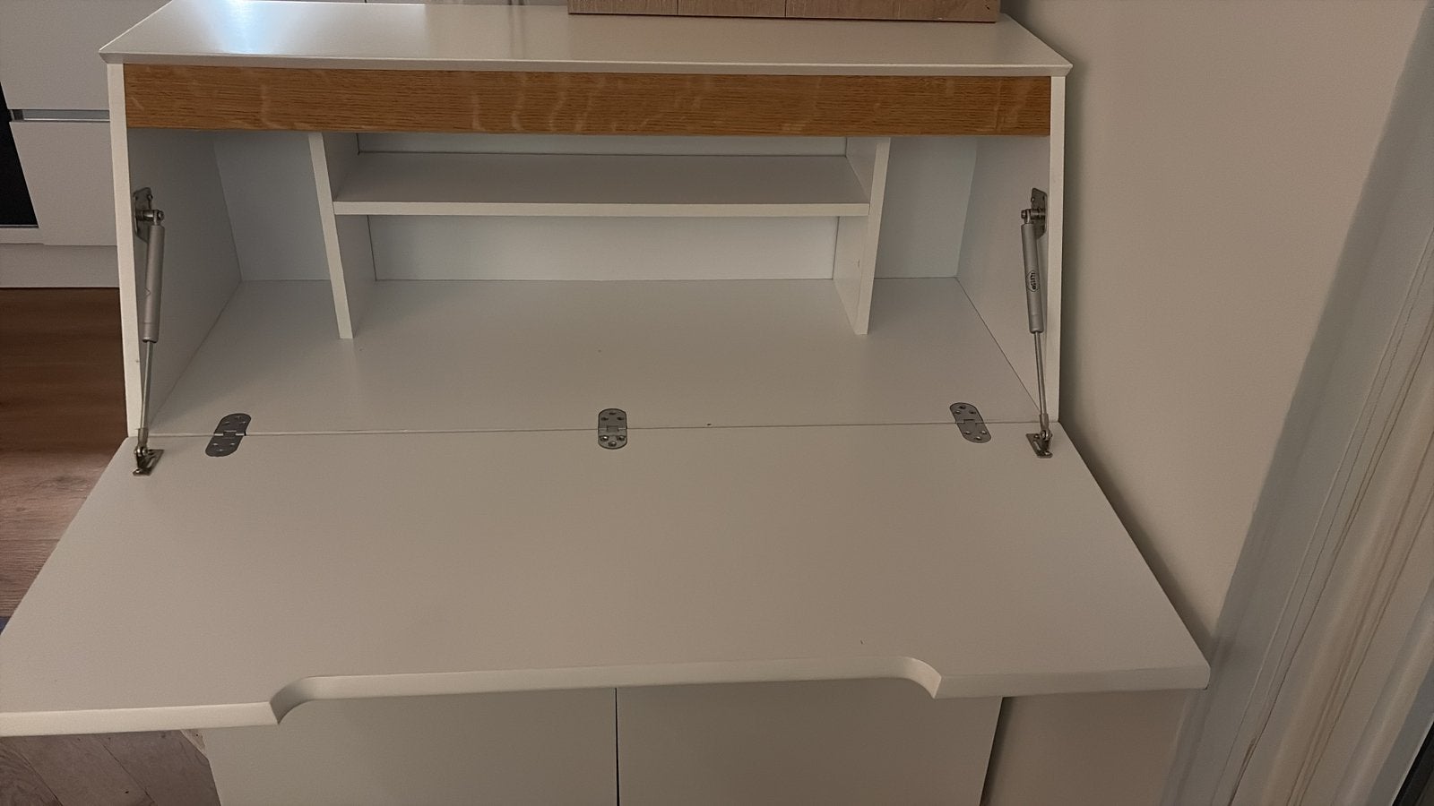 Leuk bureau, Ophalen, Opbergruimte, 97 cm, Scandinavisch