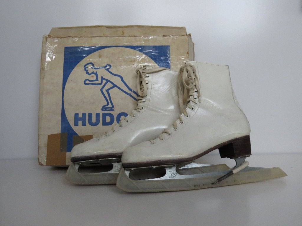 Vintage witte kunstschaatsen in prima staat - Bijna 50 jaar!, Sport en Fitness, Schaatsen, Ophalen of Verzenden, Gebruikt, Kunstschaatsen