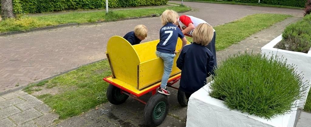 Bolderkar met 4 goede banden - opknapper, Ophalen of Verzenden, Gebruikt