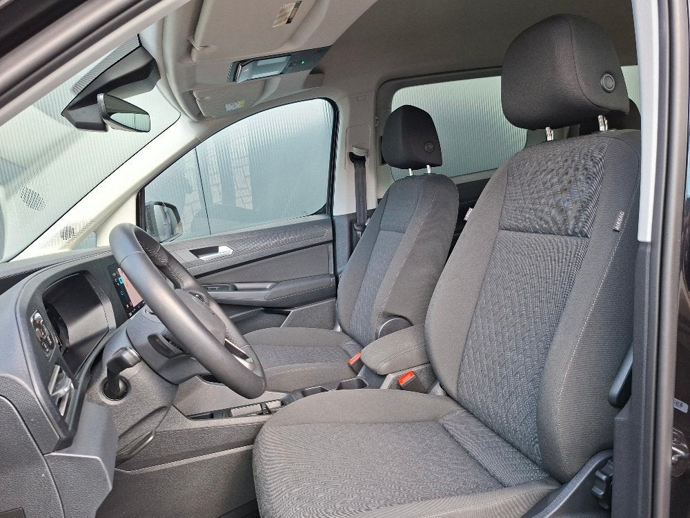 Volkswagen Caddy Maxi 1.5 TSI 115pk DSG AUT. * 7 Persoons *, 1556 kg, Zwart, 4 cilinders, Zwart