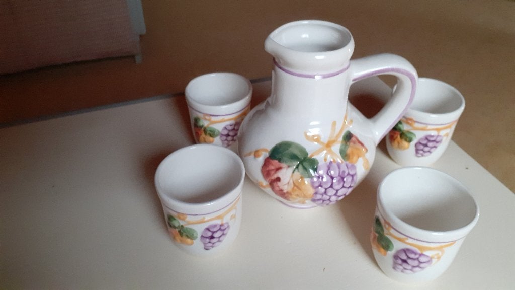 Wijn kannetje en 4 bekers, Ophalen