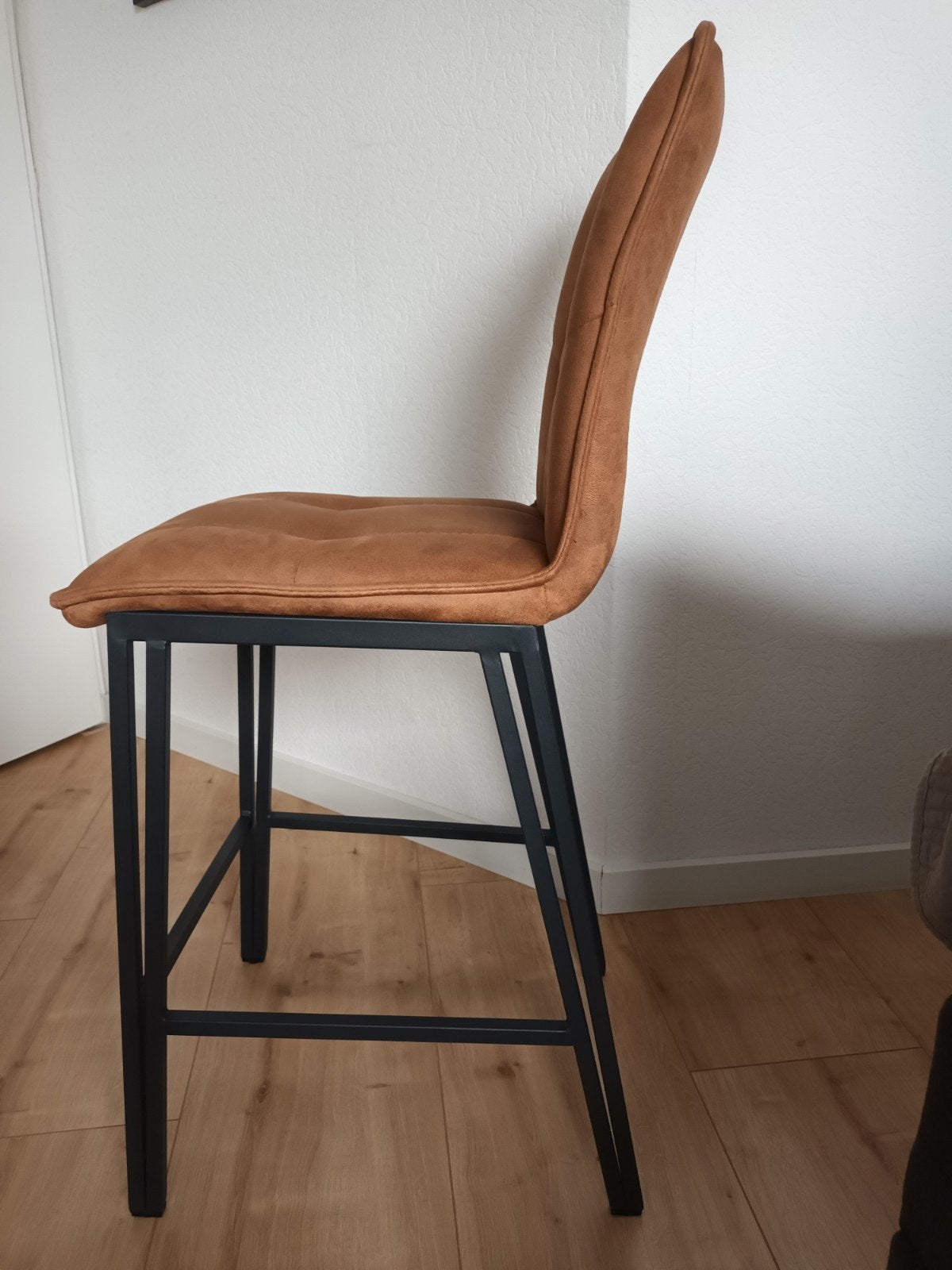 Eettafel/ barkrukken, Huis en Inrichting, Ophalen, Met voetsteun, 60 tot 90 cm, Zo goed als nieuw