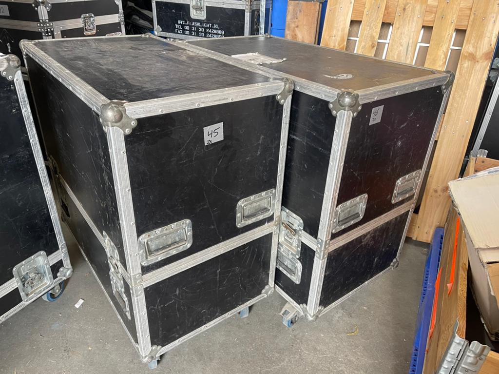 SPEAKERS   Stolpcase 15Inch 96x52cm 32+52cm Hoog + Wheels 45, Ophalen, Gebruikt, Overige instrumenten, Flightcase