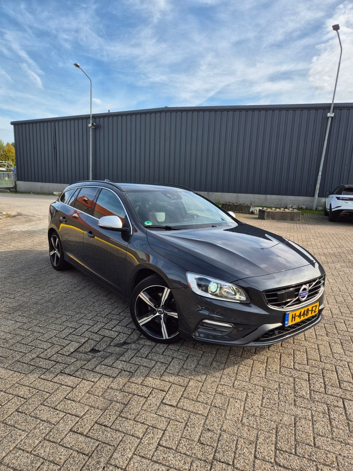 Volvo V60 D4 190pk Geartronic 2018 Grijs, Auto's, 1969 cc, 23 km/l, Diesel, Particulier
