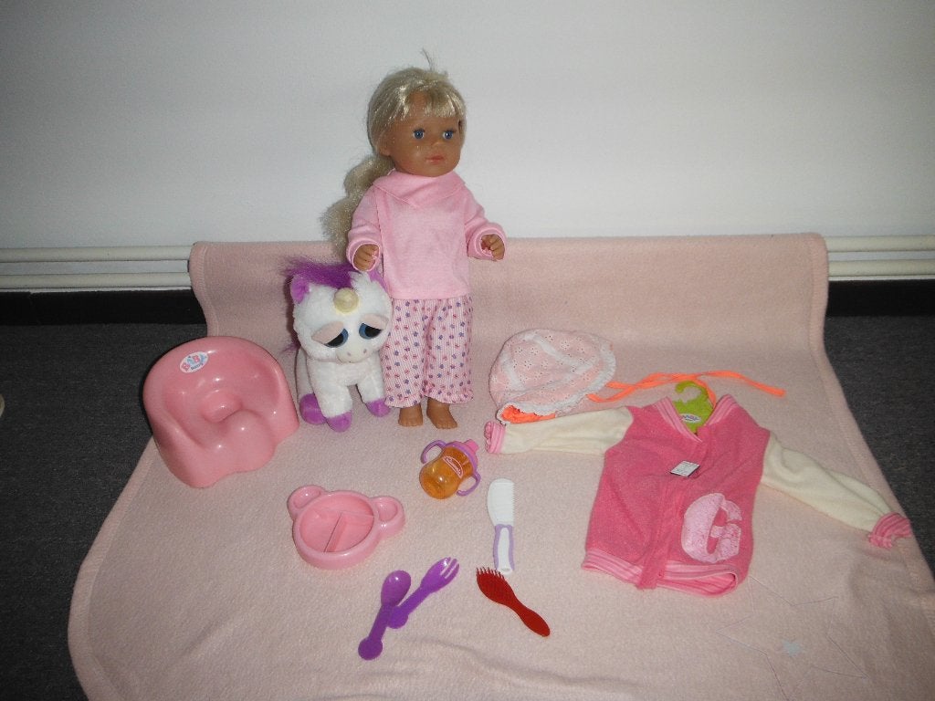 baby born grote zus met acc, Kinderen en Baby's, Speelgoed | Poppen, Ophalen of Verzenden, Zo goed als nieuw, Babypop