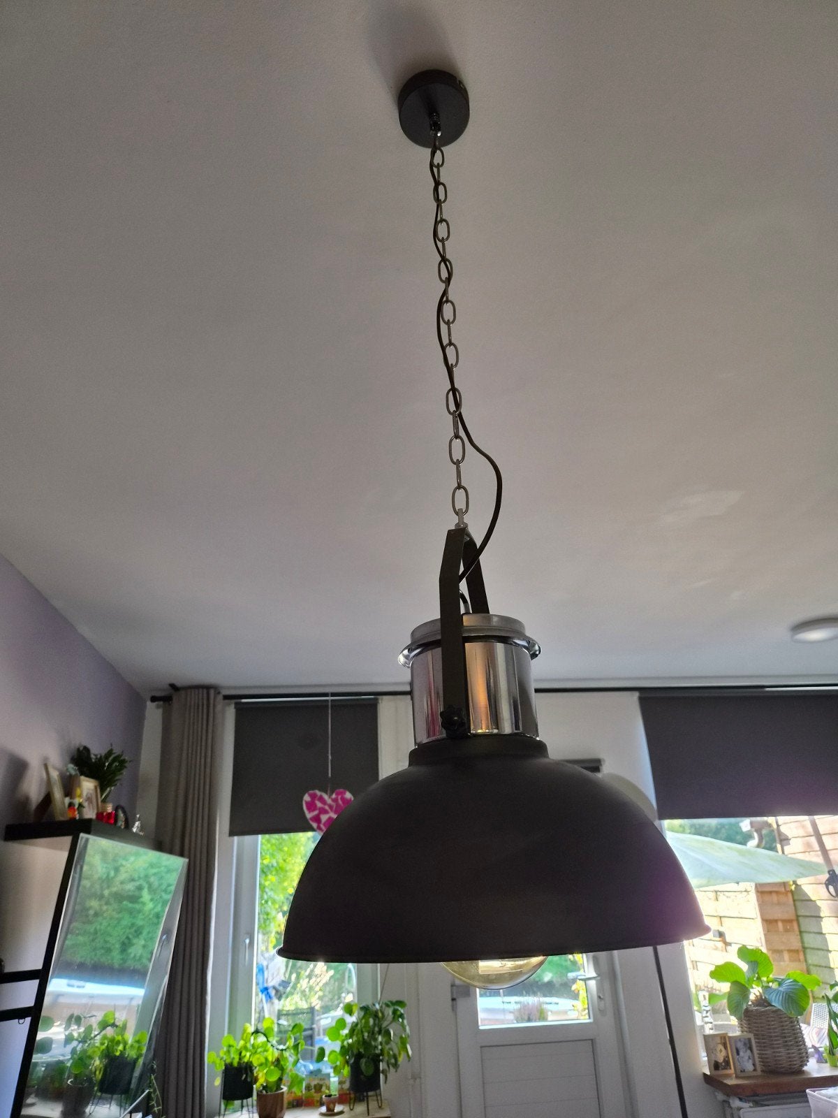 Set van 3 industriële lampen: staand en hangend