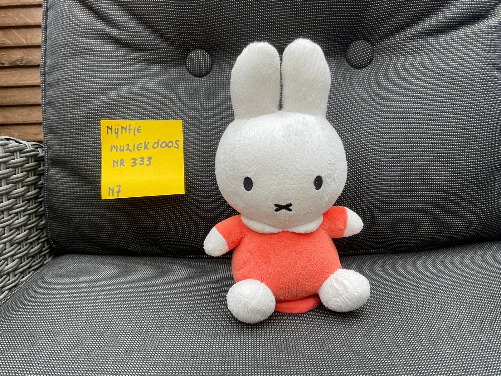 Zgan,niet kapot,en werkt Nijntje of Miffy knuffel muziekdoos, Ophalen, Zo goed als nieuw, Kraamcadeau