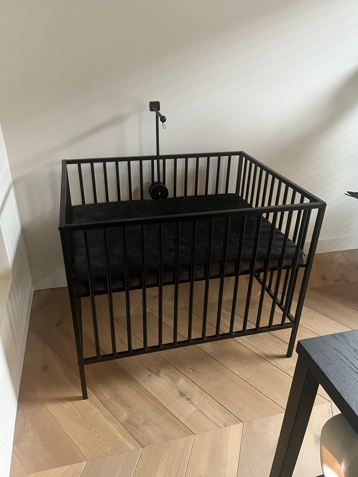 Box: Europe Baby - Liam II - 80x100 - zwart, Ophalen, Zo goed als nieuw, Rechthoekig, In hoogte verstelbaar
